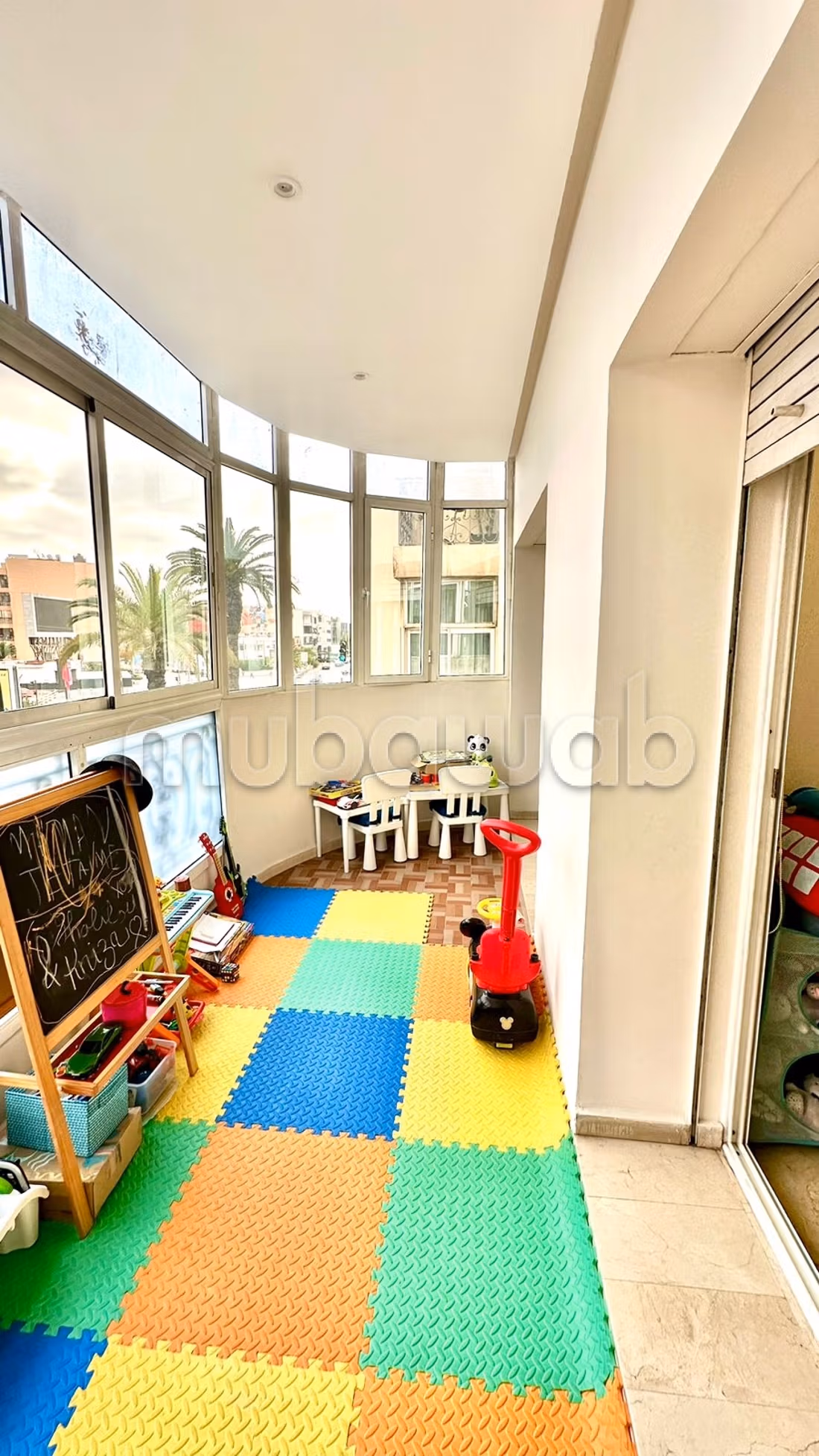 Appartamento in affitto a Maârif Extension. Superficie totale 200 m². Terrazza e ascensore