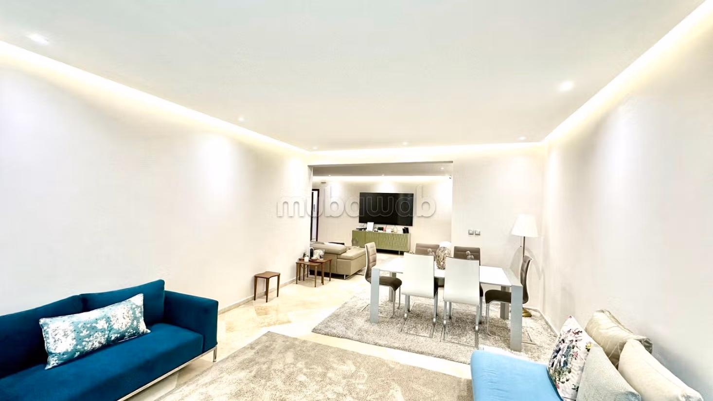 Appartamento in affitto a Maârif Extension. Superficie totale 200 m². Terrazza e ascensore
