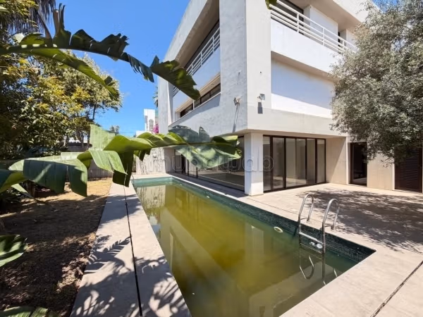 A vendre villa de prestige à El Menzah 1