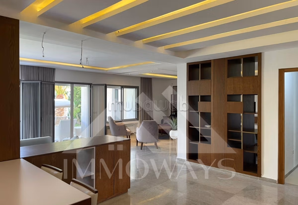 Villa S4 con Giardino in Affitto a Gammarth