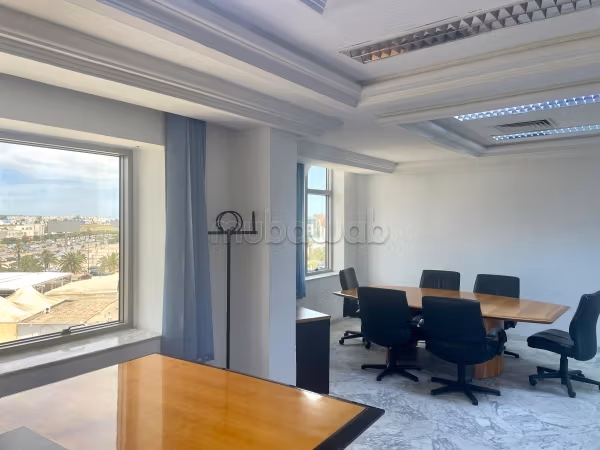 Office H4, Berges du Lac 1