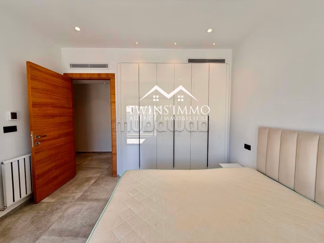 Triplex S4 vuoto o arredato a Gammarth