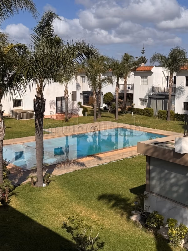 Magnificent triplex villa for rent in Harhoura. Area of 290 m². Large swimming pool
