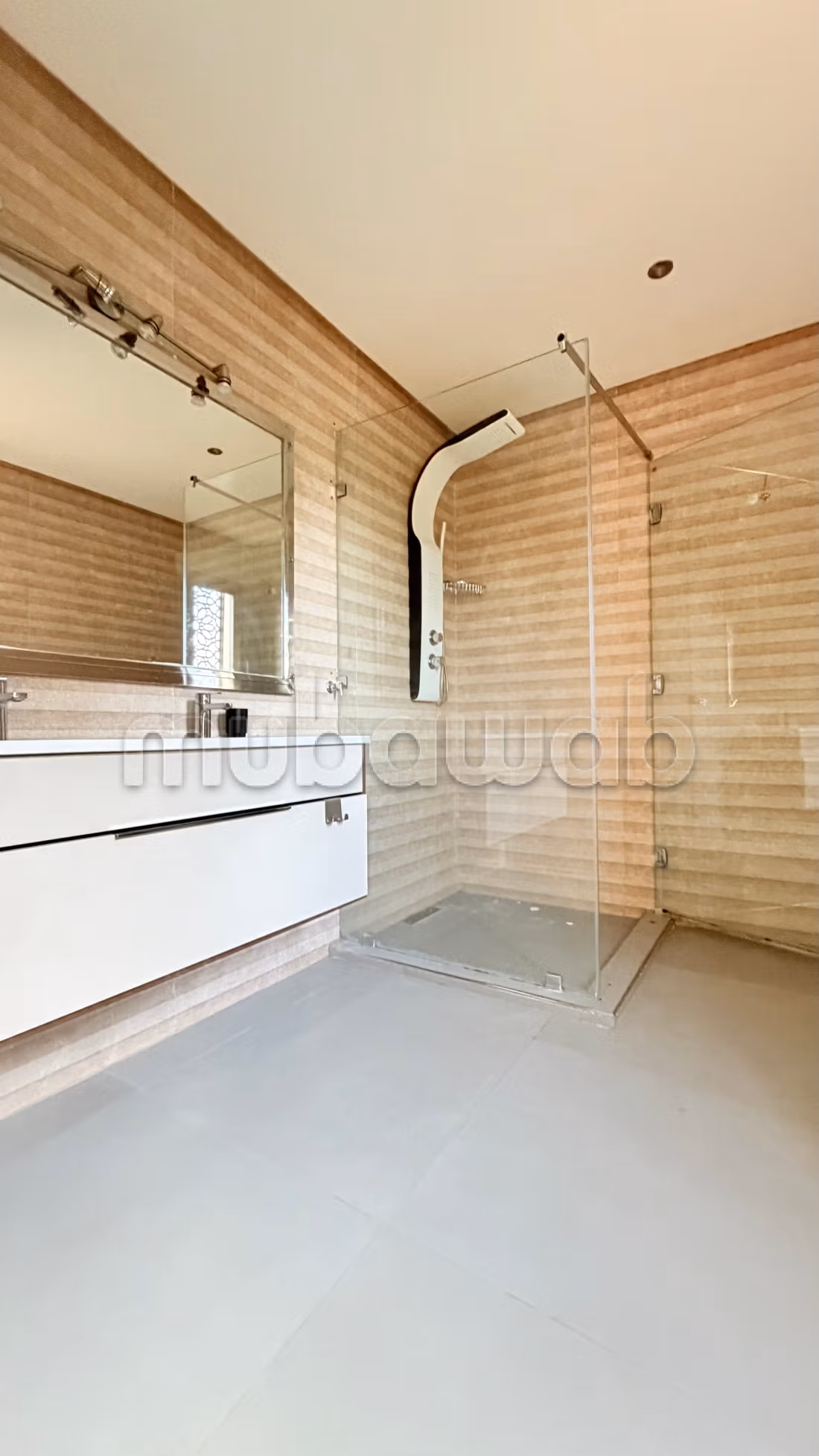 Vente villa de luxe à Route de l'Ourika. 
3 chambres agréables