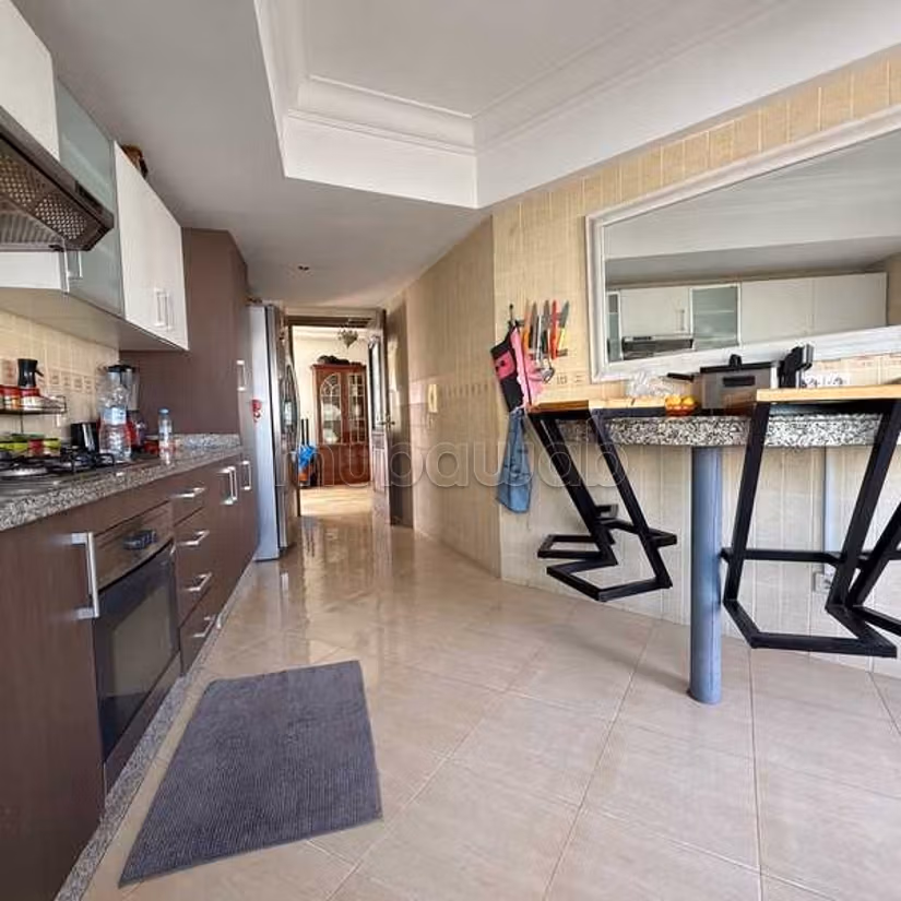 Appartamento in Affitto di 189.0 m² a Casablanca, Maarif