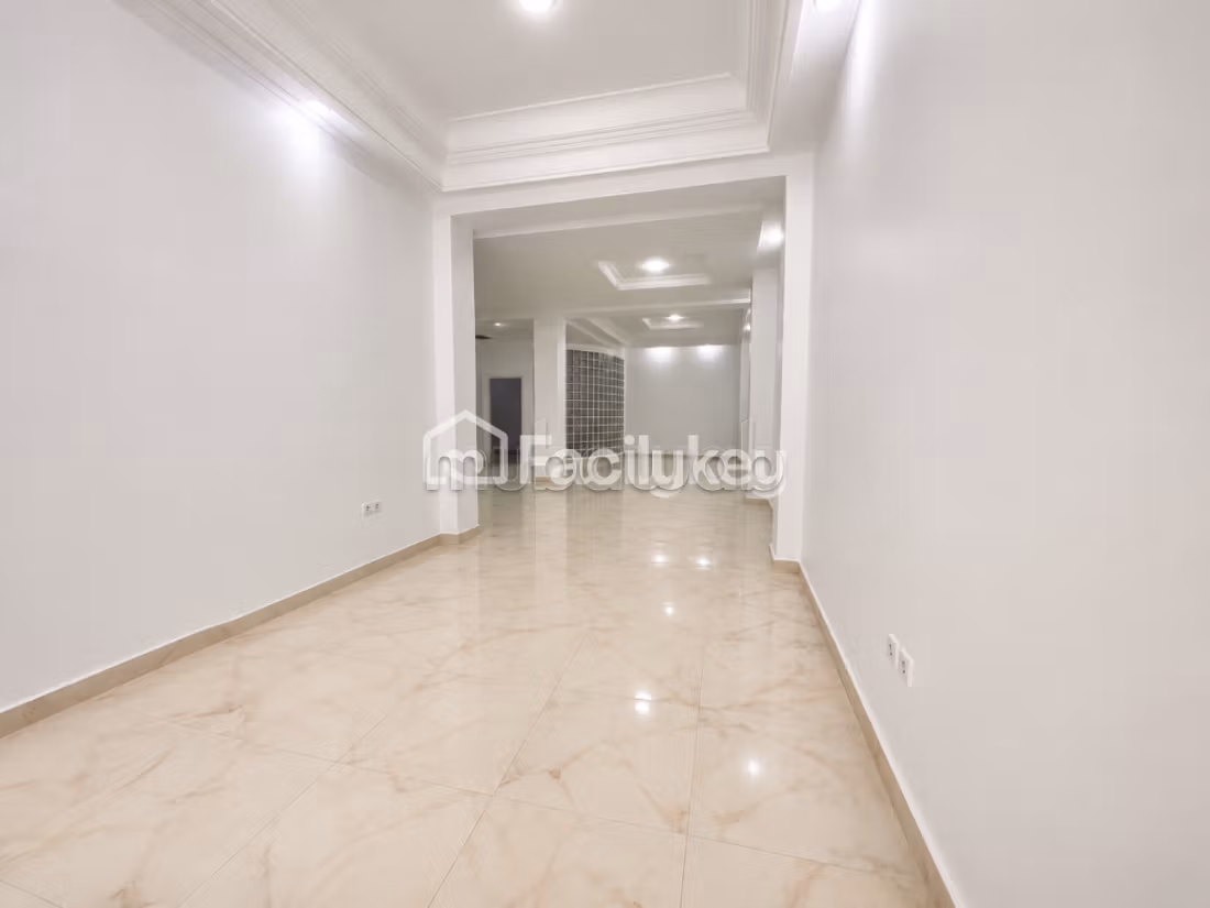 Commercial space of 100 m² in Casablanca