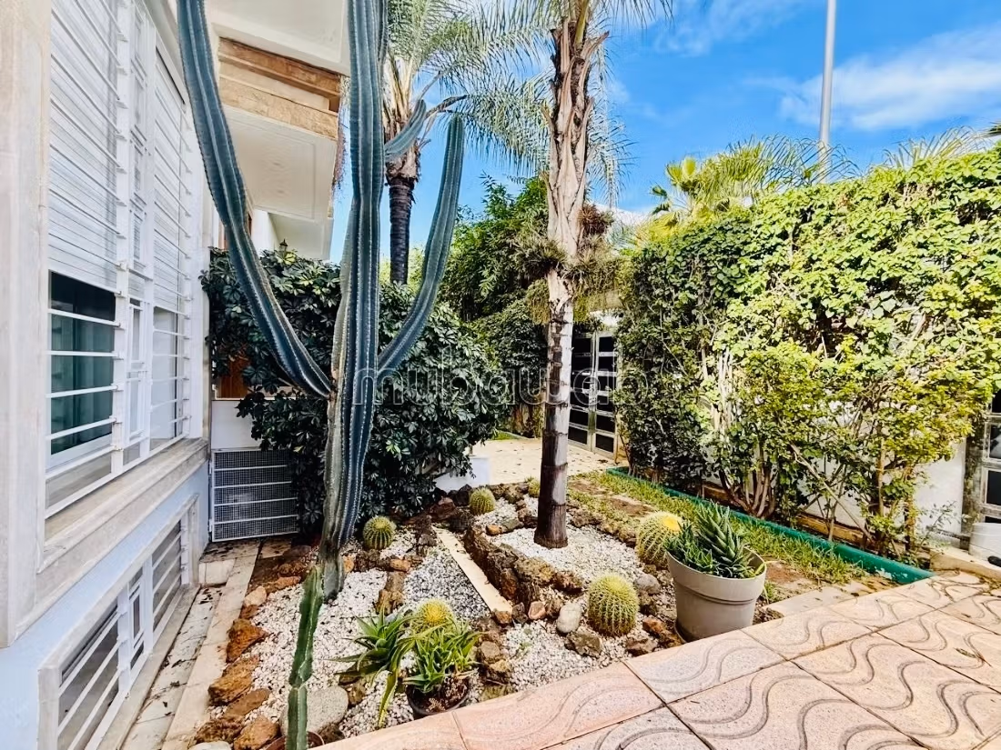 À louer – Villa meublée avec piscine – hay riad, Rabat