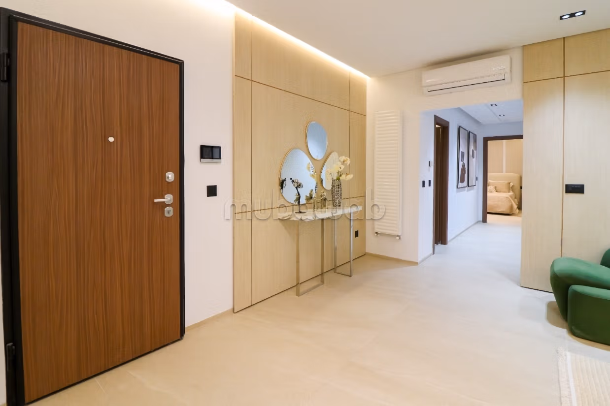 À vendre un appartement S3 de 144m2 à Chotrana 2