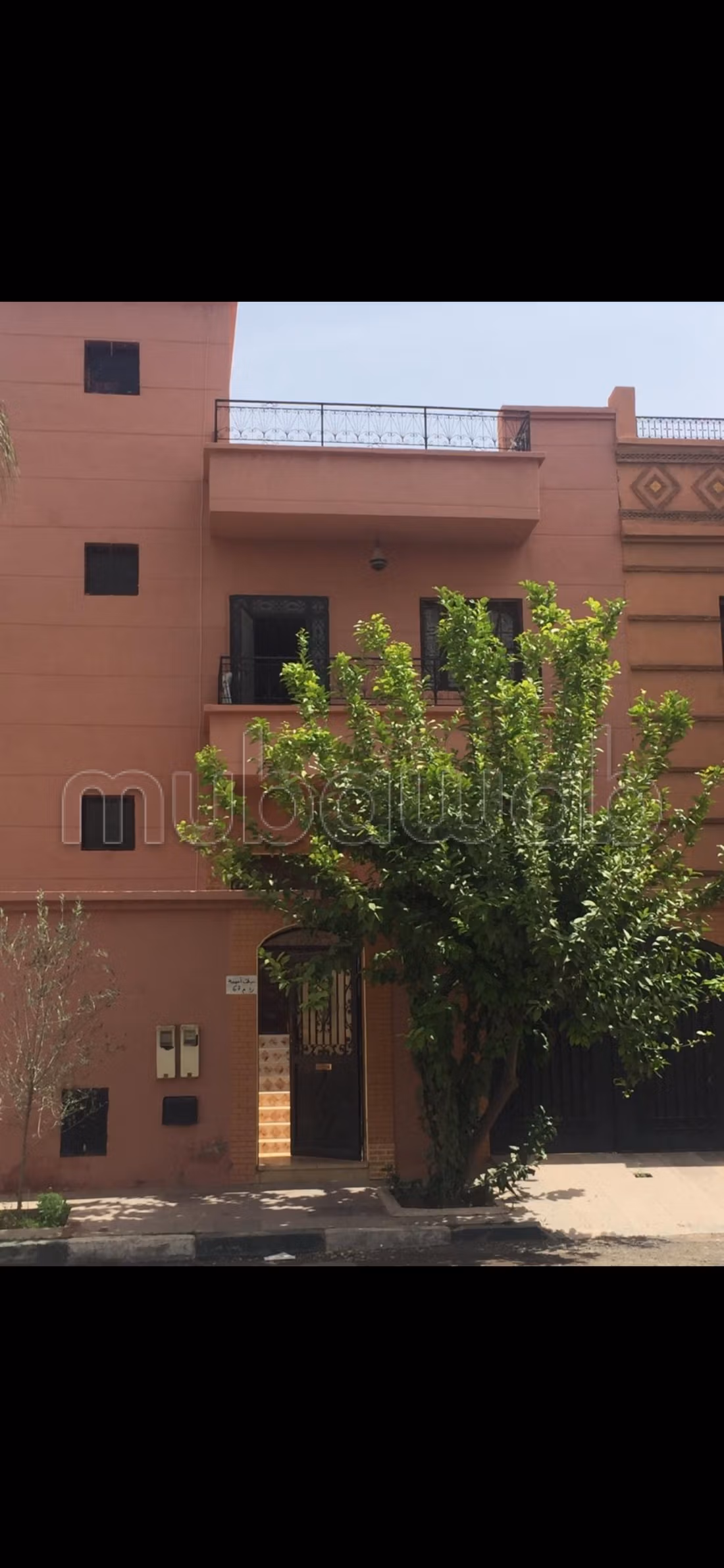 Location d'un appartement à Ain Mezouar. 2 chambres. Salon Marocain et antenne parabolique