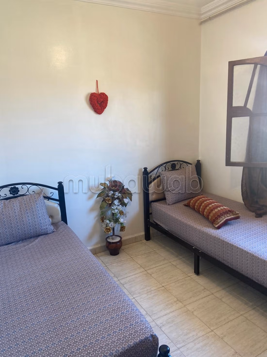 Location d'un appartement à Ain Mezouar. 2 chambres. Salon Marocain et antenne parabolique — 3
