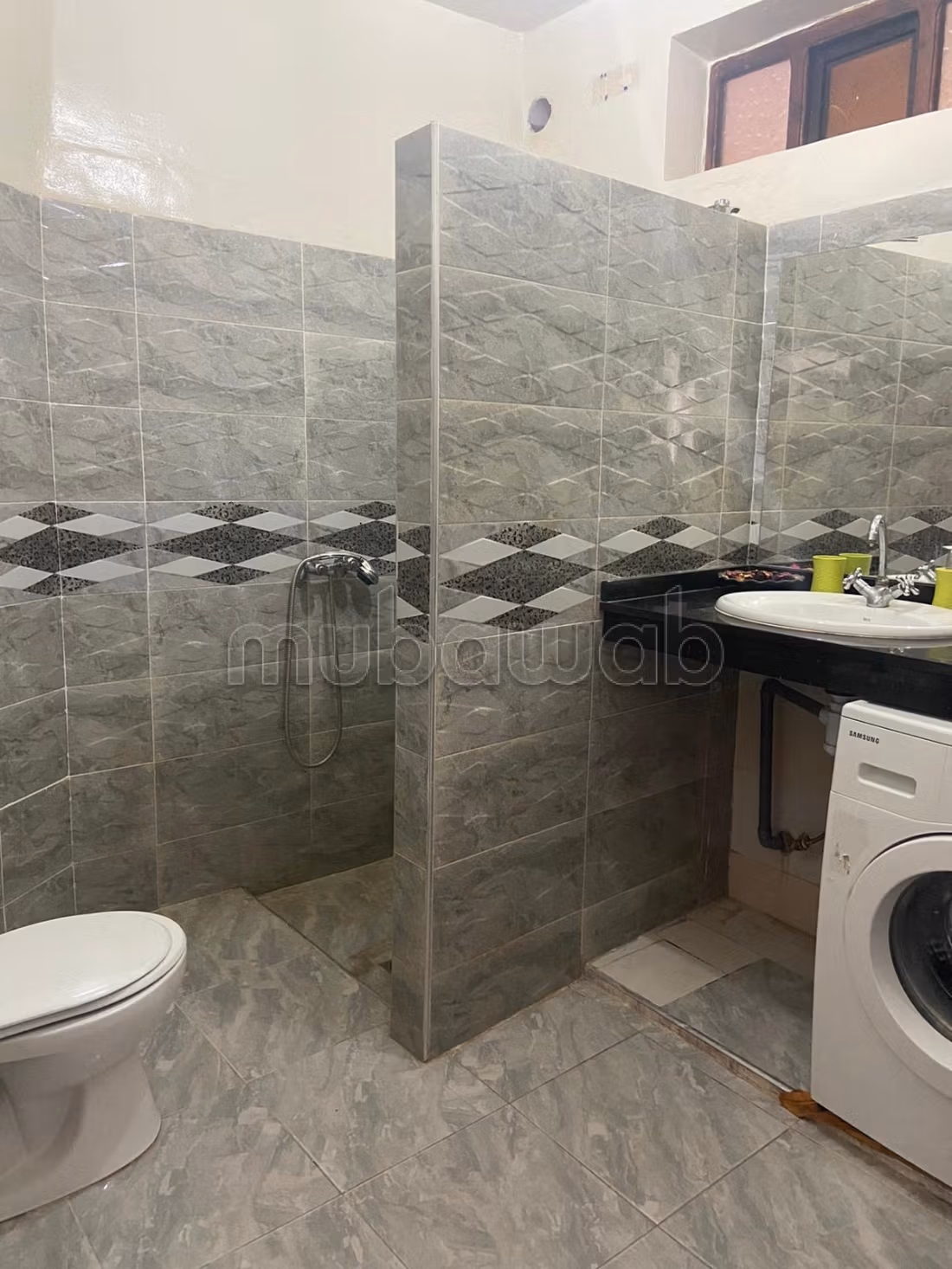 Location d'un appartement à Ain Mezouar. 2 chambres. Salon Marocain et antenne parabolique — 4
