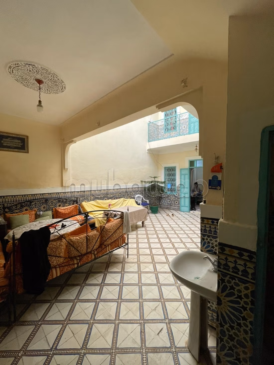 Riad à la vente à El Moukef. Surface de 100 m². Belle terras...