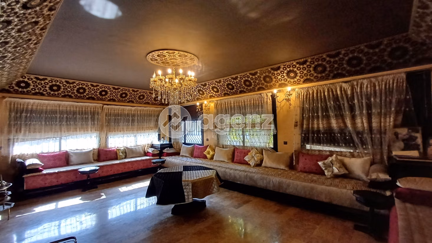 Villa in vendita 814 m², 4 camere Strada Immouzer Fes