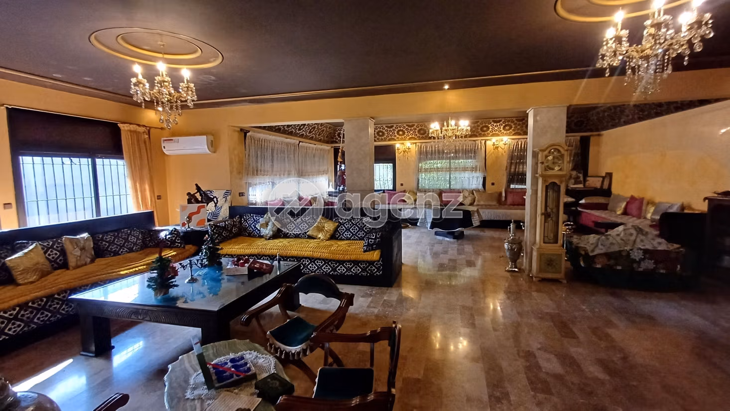 Villa in vendita 814 m², 4 camere Strada Immouzer Fes