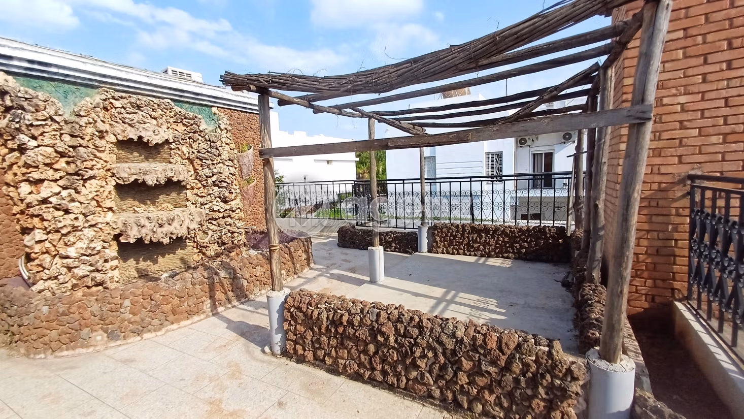 Villa in vendita 814 m², 4 camere Strada Immouzer Fes