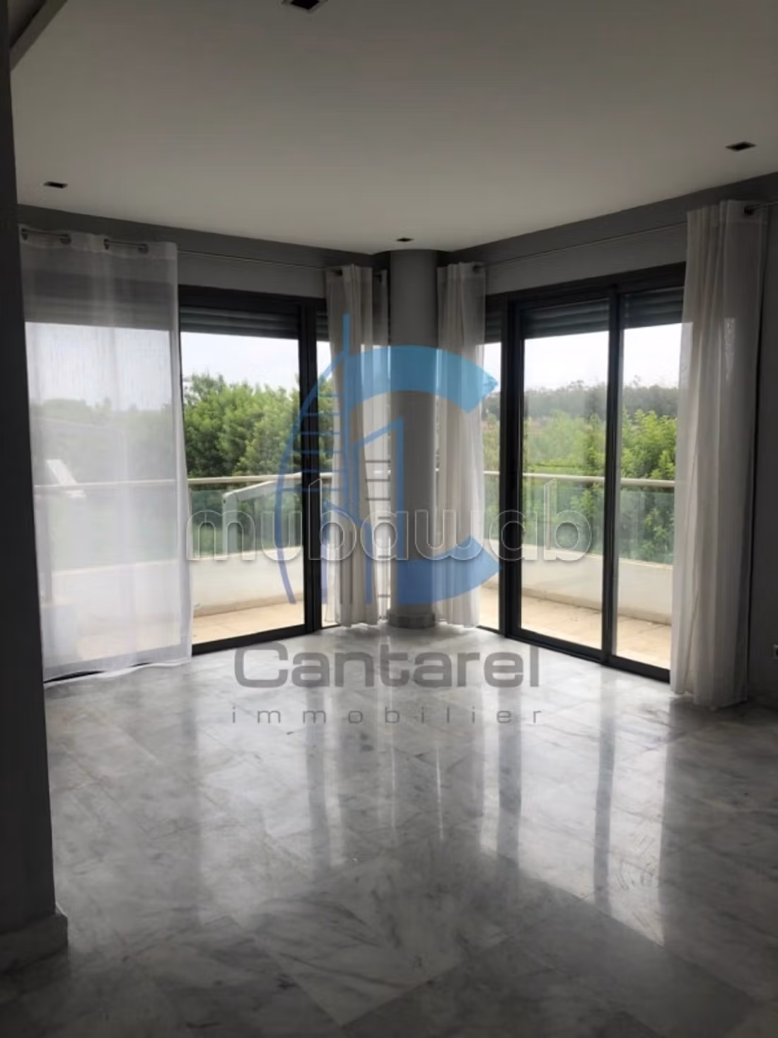 Location spacieux appartement bouskoura