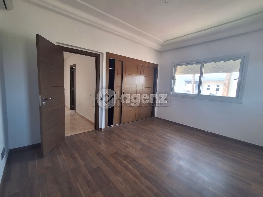 Villa à vendre 600 m², 4 chambres Autre Oulad Salah