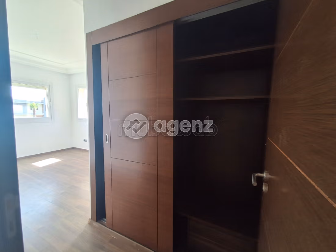 Villa à vendre 600 m², 4 chambres Autre Oulad Salah