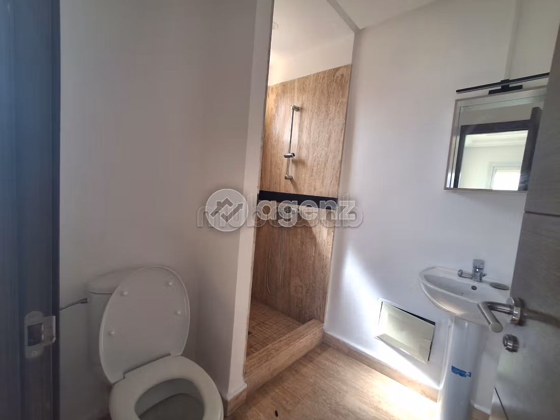 Villa à vendre 600 m², 4 chambres Autre Oulad Salah