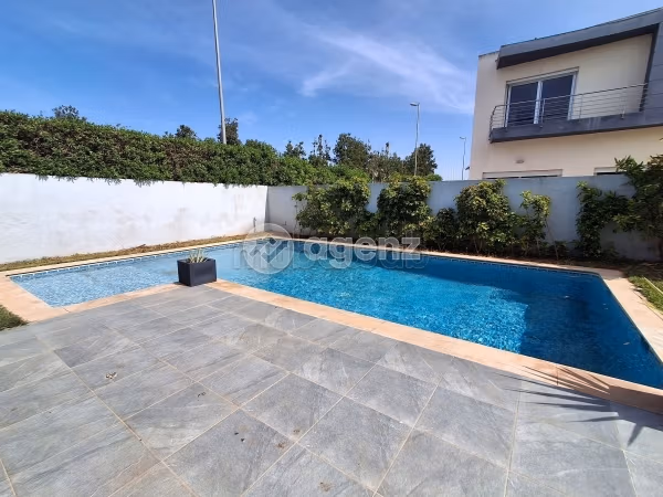 Villa en venta 600 m², 4 habitaciones Otro Oulad Salah