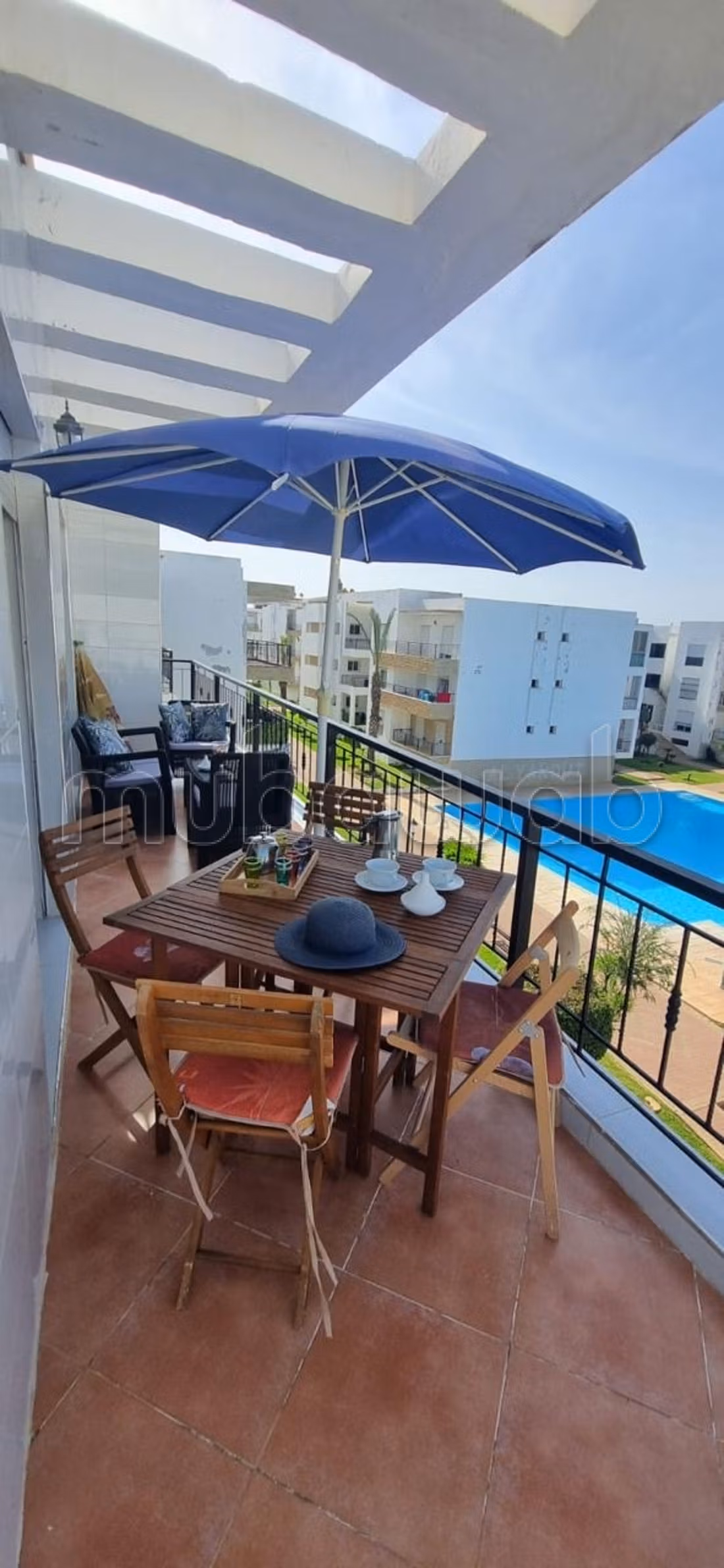 Vente d'un bel appartement à El Mansouria.
Surface de 95 m².
Grande terrasse