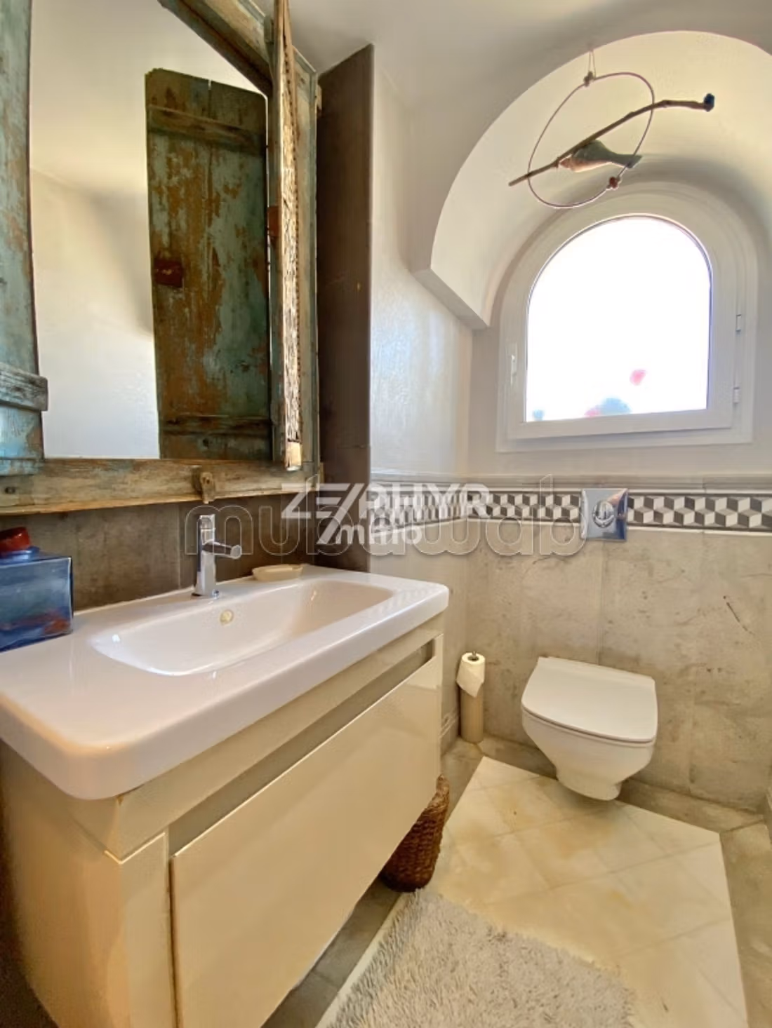 In vendita Magnifica villa S4 con piscina a Gammarth