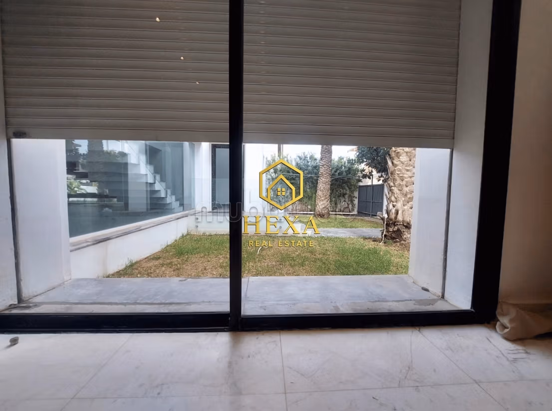 Villa S4 con piscina a La Marsa