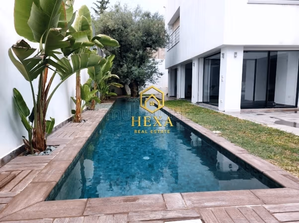 Villa S4 con piscina a La Marsa