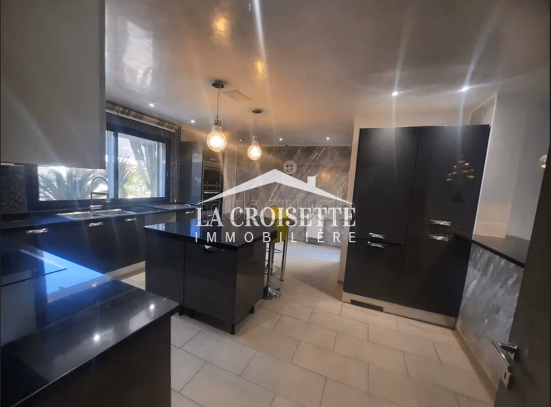 Villa S3 con piscina a La Soukra
