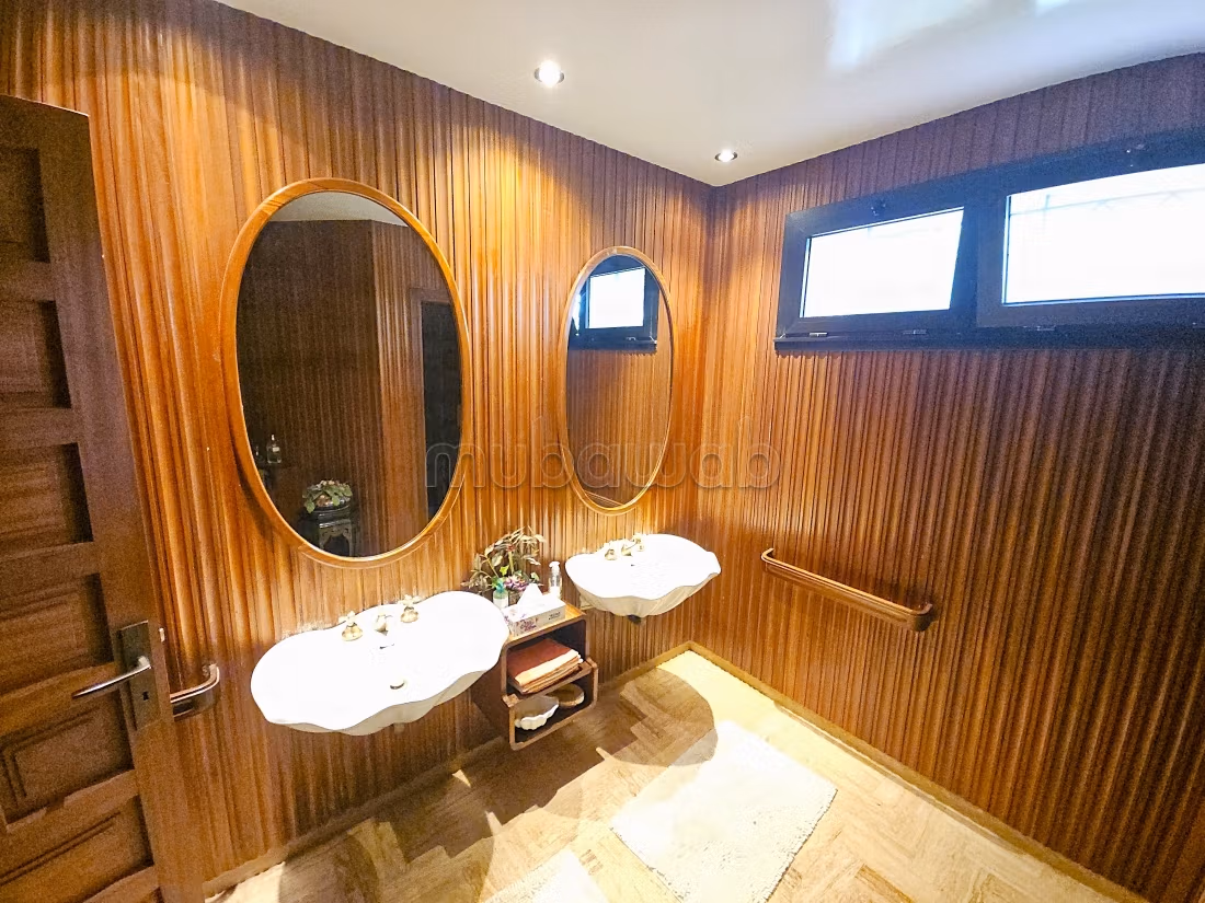 Very Beautiful Villa Great Potential 5 Suites Souissi