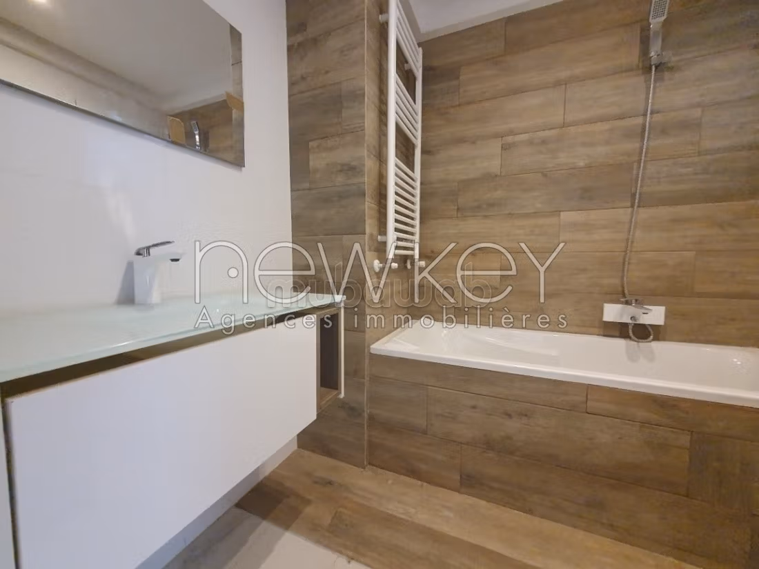 Appartement S3 à vendre à Cité Les Palmeraies