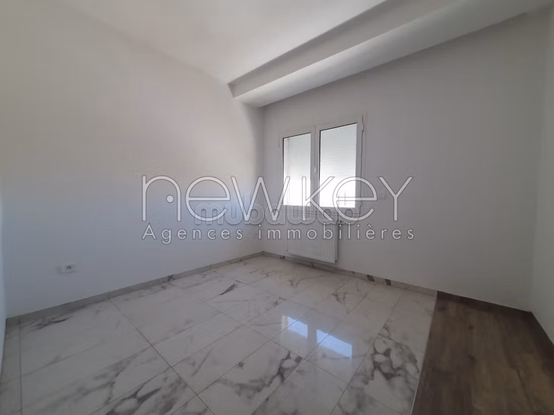 Appartement S3 à vendre à Cité Les Palmeraies