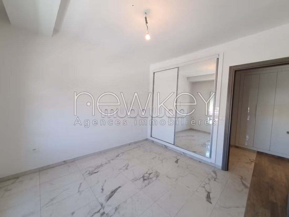 Appartement S3 à vendre à Cité Les Palmeraies