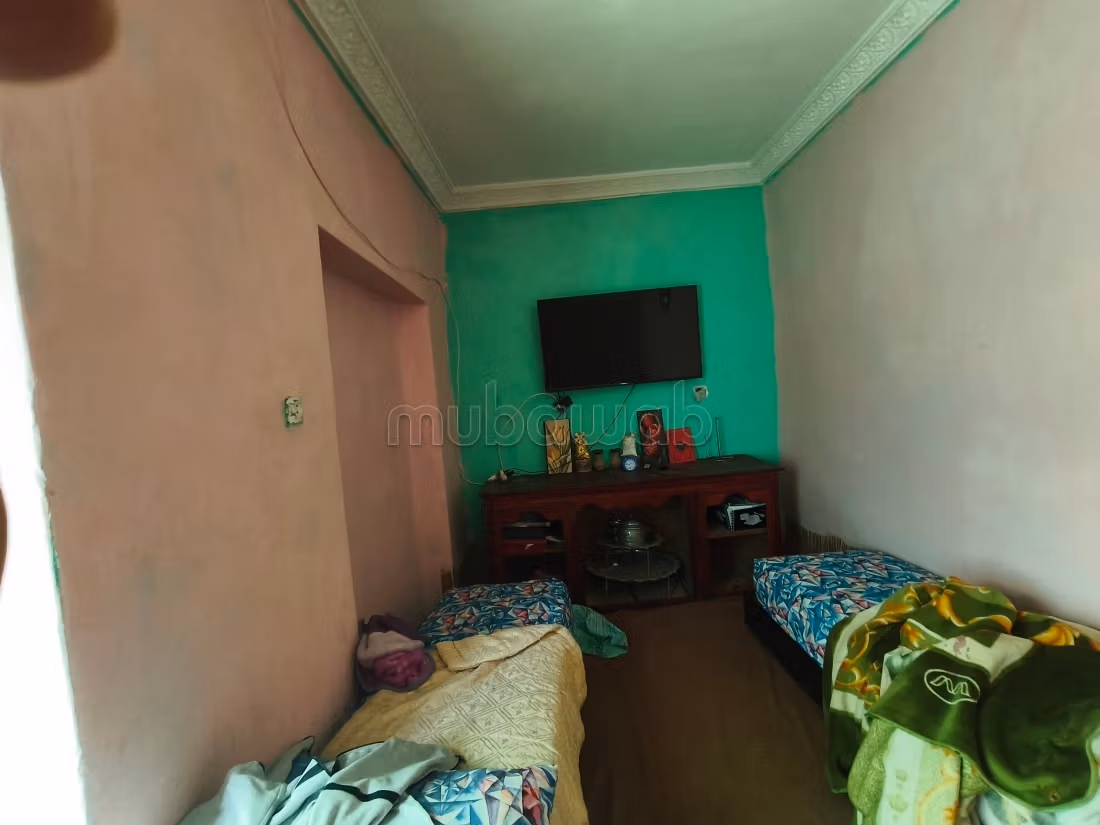 Casa Autentica di 84 m² con Accesso per Auto