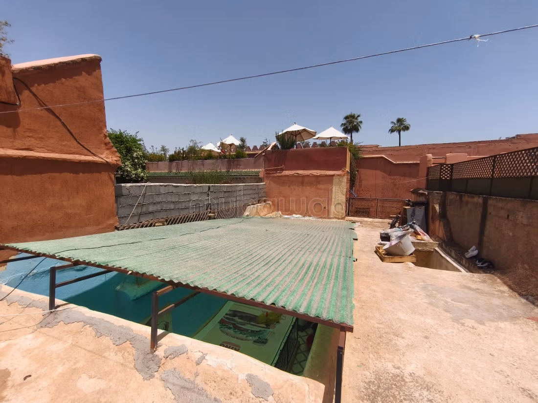 Casa Autentica di 84 m² con Accesso per Auto