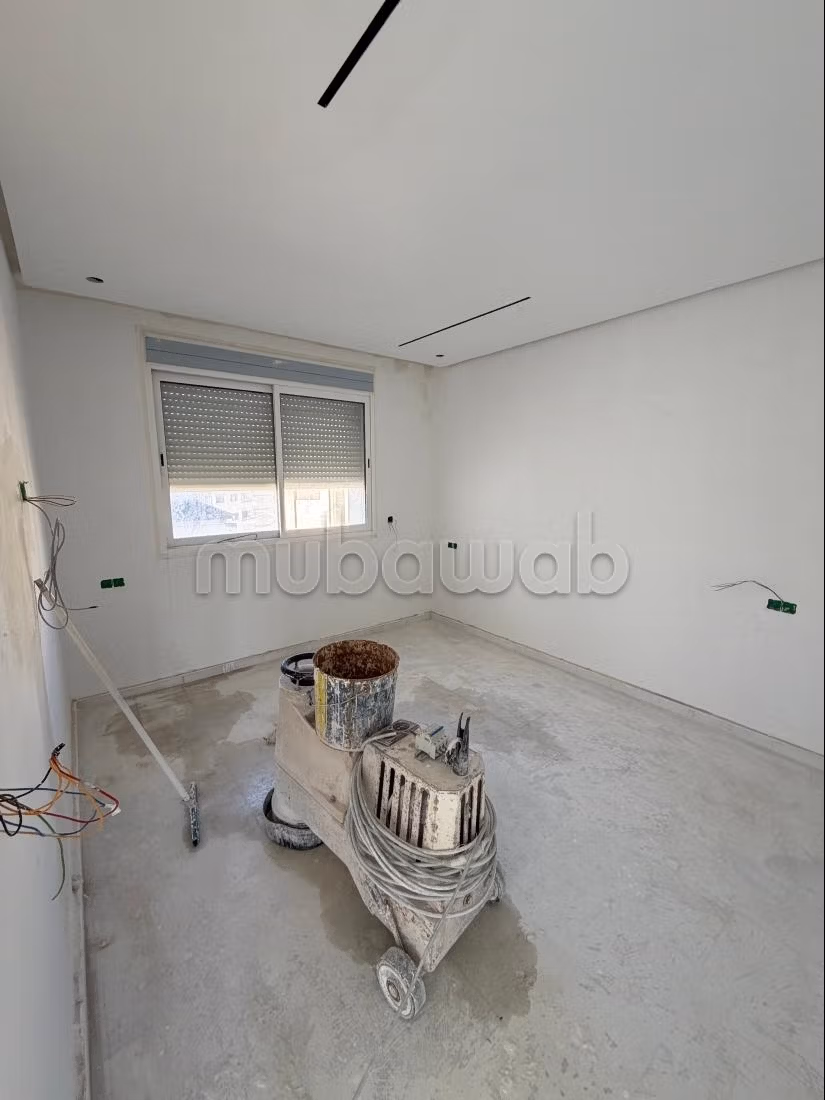 Duplex à vendre à Iberie. 3 jolies chambres. Porte robuste, Résidence sécurisée. — 3
