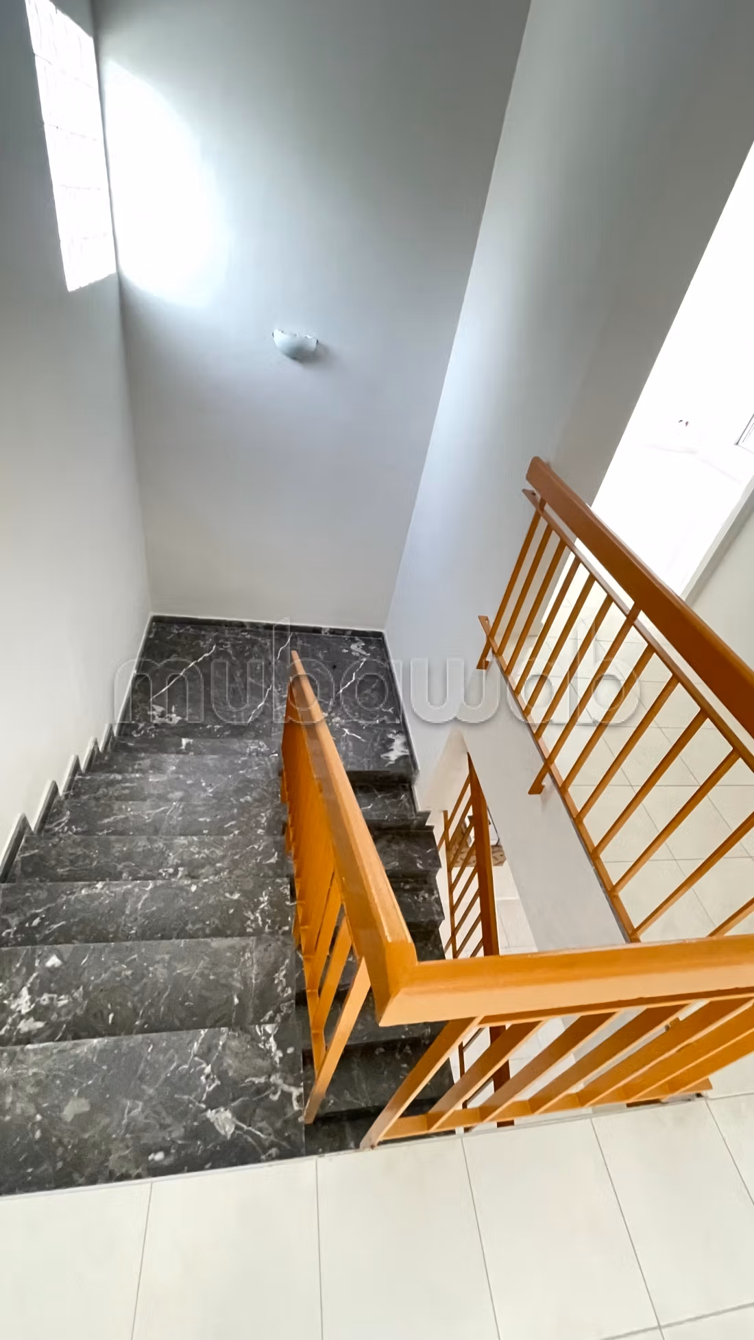 Lussuosa villa in affitto a Souissi. 4 grandi stanze. Porta blindata e parabola