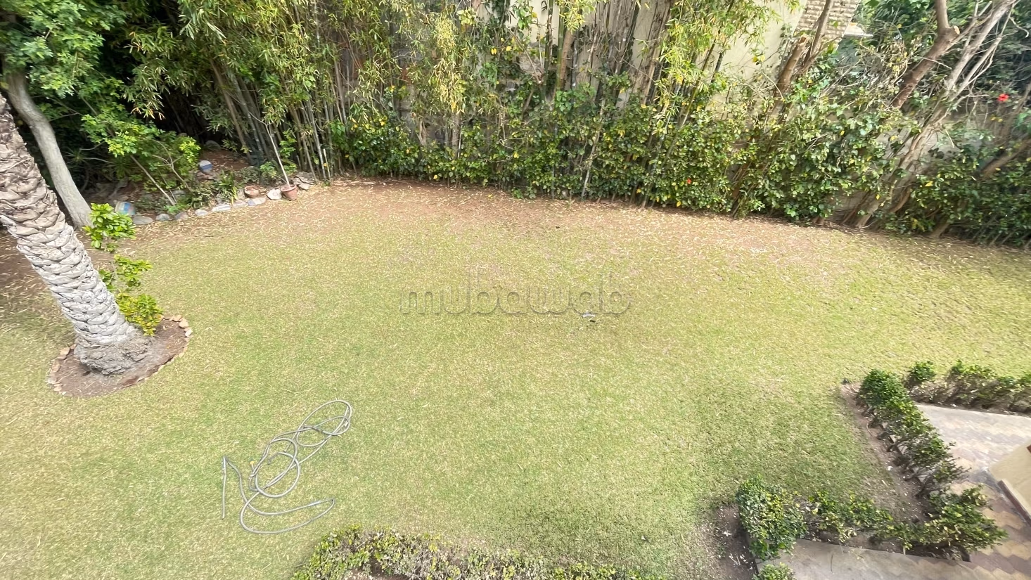 Lussuosa villa in affitto a Souissi. 4 grandi stanze. Porta blindata e parabola