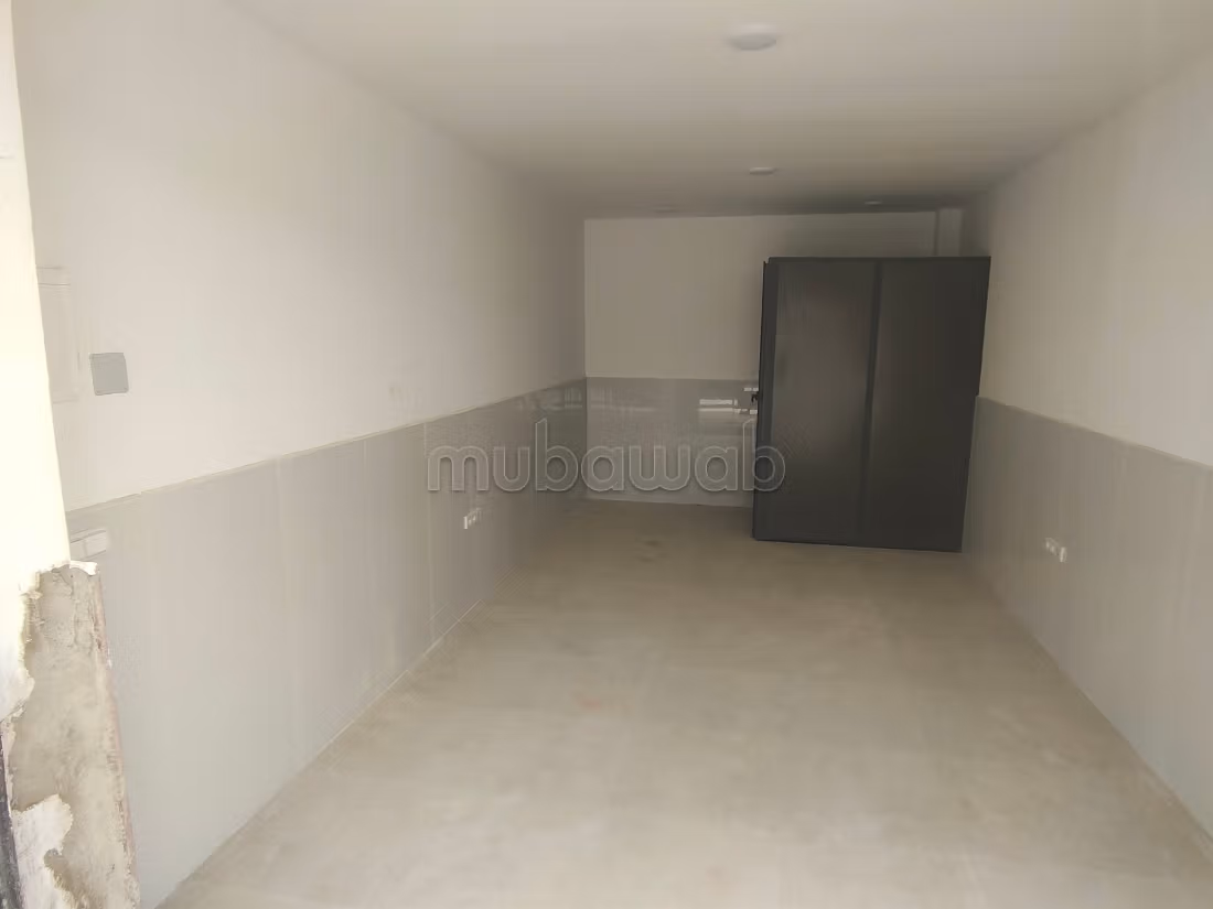 Commercial unit in upper Agdal close