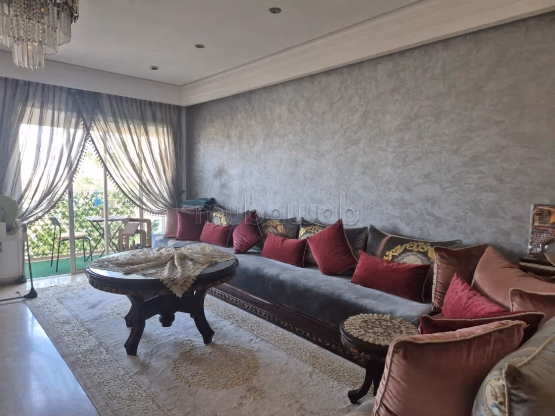 Bel appartement à vendre à Almaz.
3 chambres.
Antenne parabolique et sécurité — 4