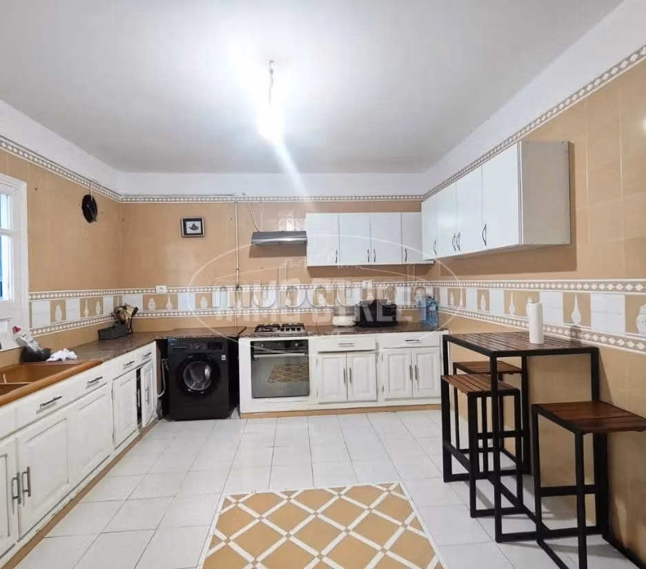 À vendre – Spacieux appartement S3 à La Marsa Plage