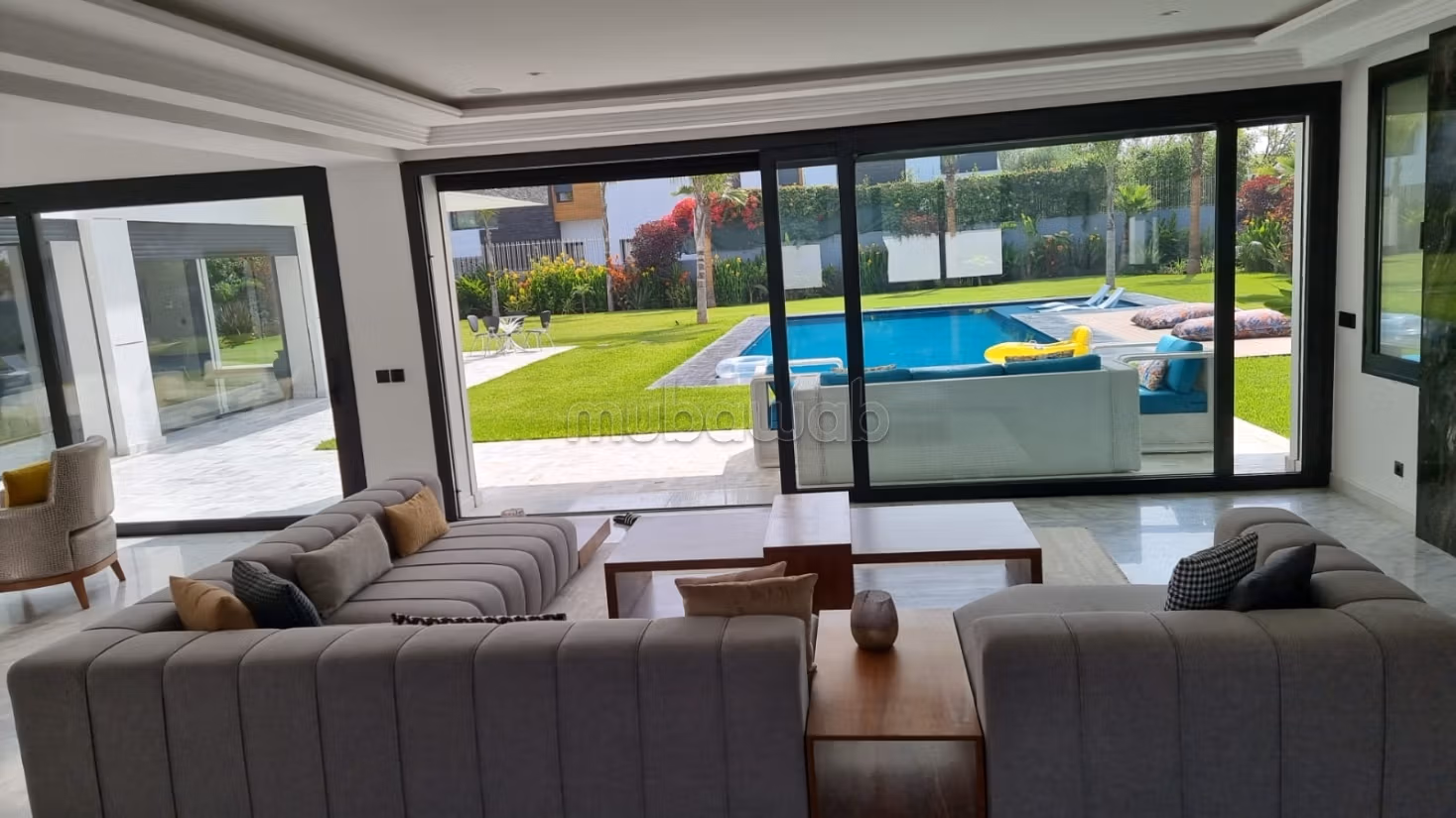 Ultra Modern Luxury Villa with Pool in Souissi