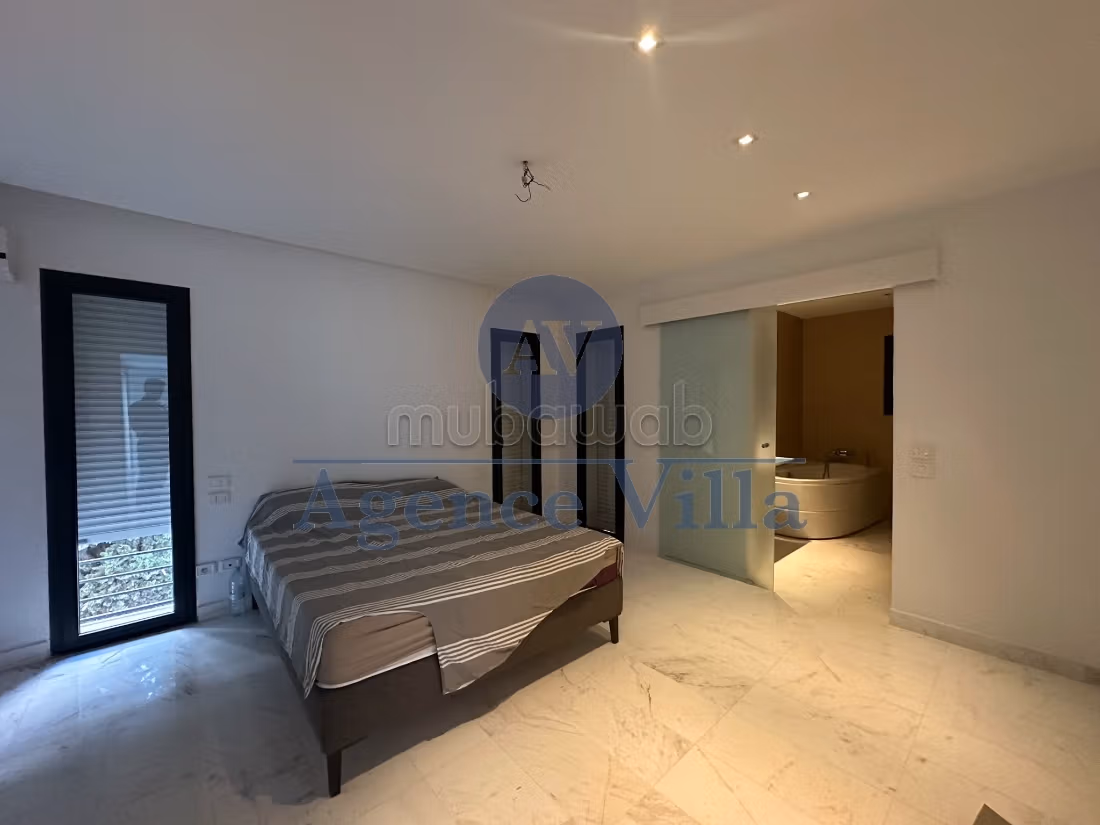 Villa indipendente S4 con piscina e giardino