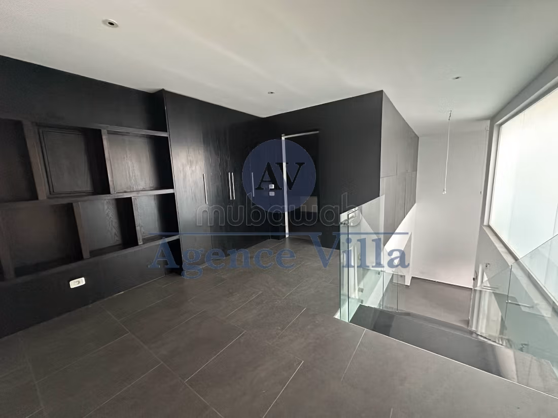 Villa indipendente S4 con piscina e giardino