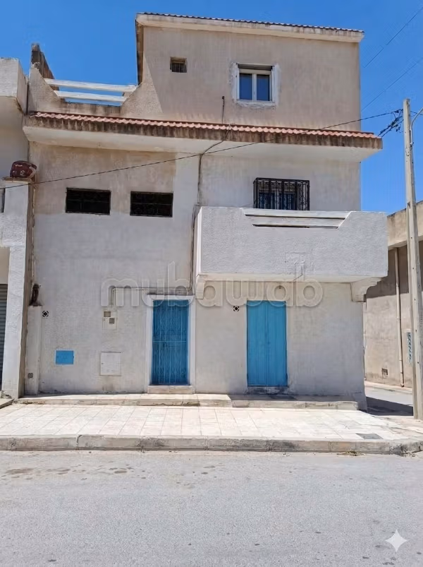 Trouvez votre maison à acheter à Montfleury. 4 chambres. Double vitrage