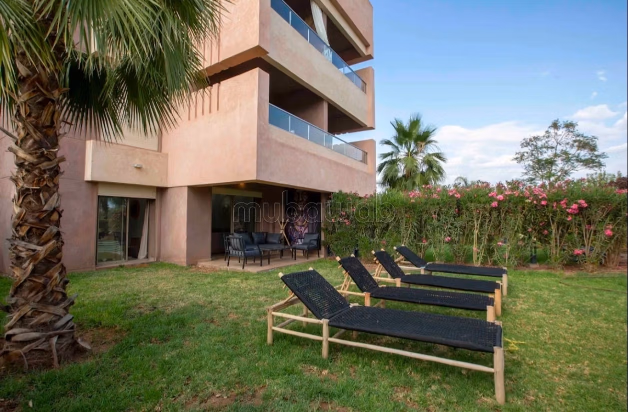 Appartement à vendre à Agdal. 
Surface totale 77 m². 
Meublé — 5