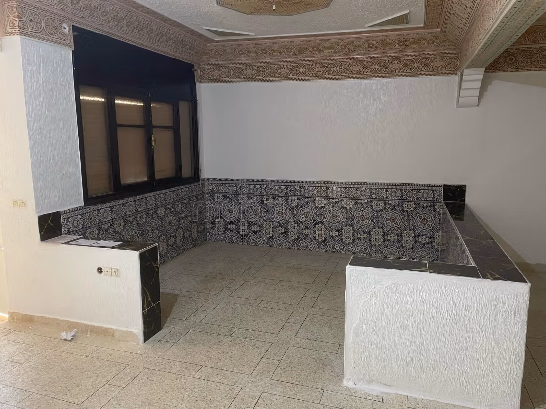 Vendita casa a Narjis B. 15 stanze. Terrazza e giardino