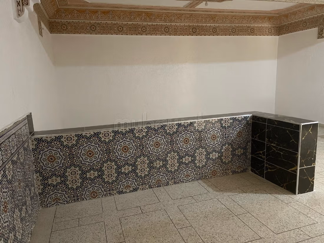 Vendita casa a Narjis B. 15 stanze. Terrazza e giardino