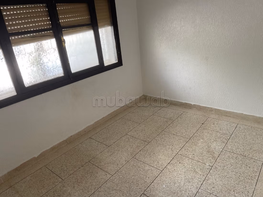 Vendita casa a Narjis B. 15 stanze. Terrazza e giardino