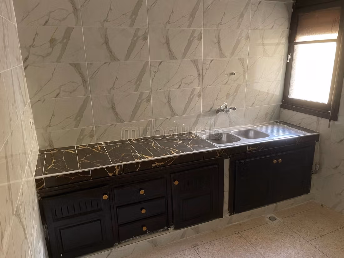 Vendita casa a Narjis B. 15 stanze. Terrazza e giardino